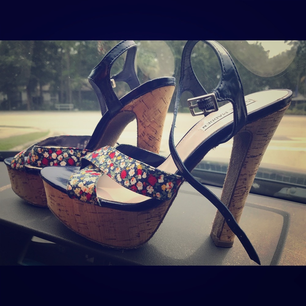 Steve Madison Flower High-Heel